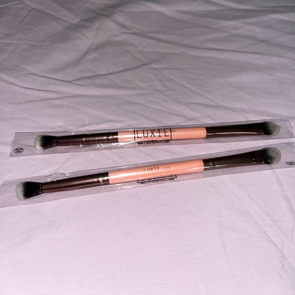 TWO Luxie 249 Double-Ended Brushes